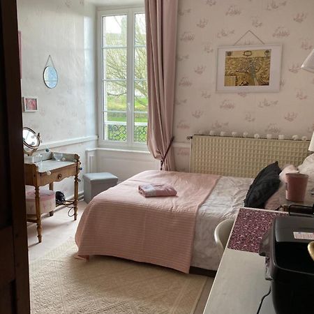 Le Trianon Panzió Le Bourgneuf-la-Foret Kültér fotó