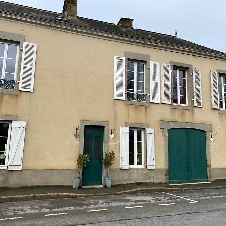 Le Trianon Panzió Le Bourgneuf-la-Foret Kültér fotó