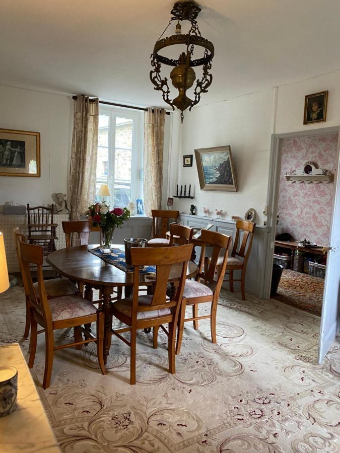 Le Trianon Panzió Le Bourgneuf-la-Foret Kültér fotó