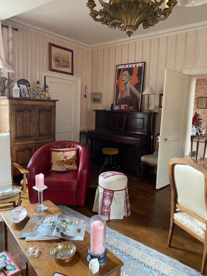 Le Trianon Panzió Le Bourgneuf-la-Foret Kültér fotó